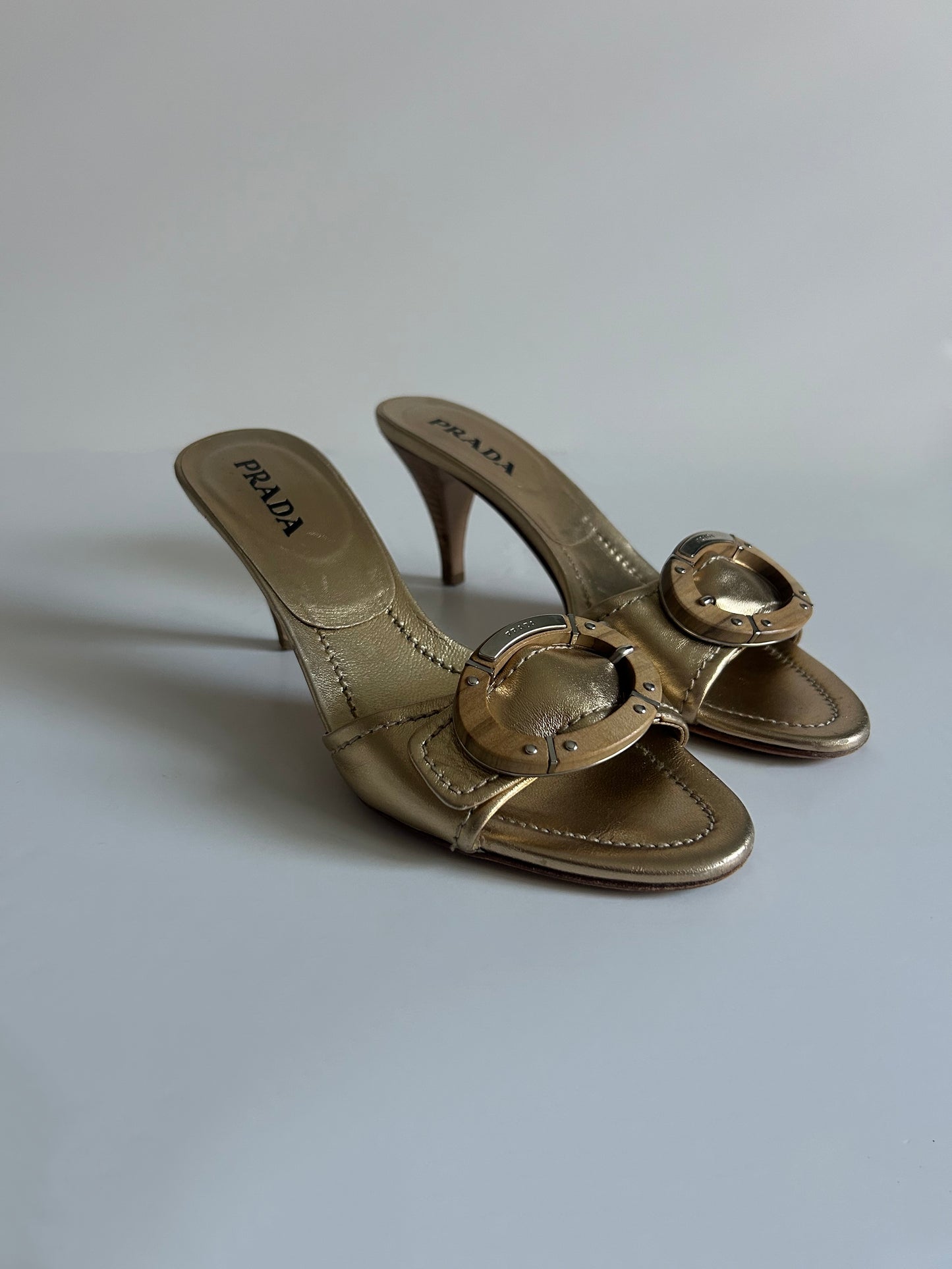 Designer Vintage Prada Metallic Gold Leather Buckle Mule Heels Size 36 Made in Italy Y2K