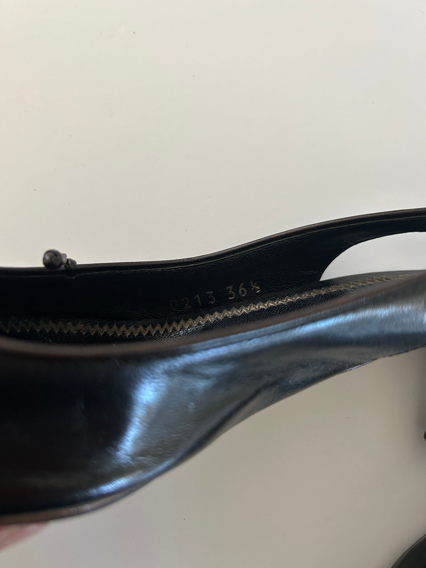 Designer Vintage Fendi Leather Sling Back Pointed Toe Heels