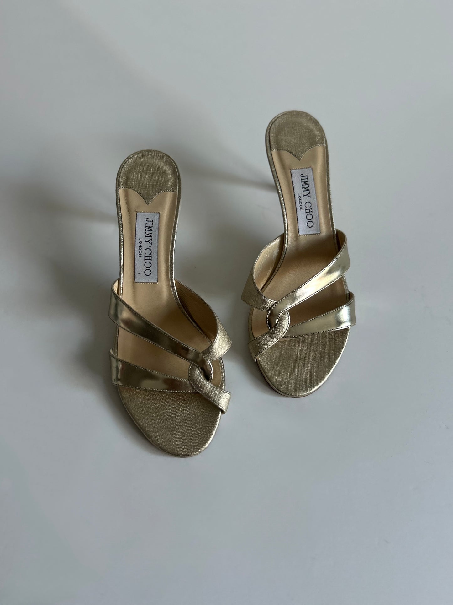 Designer Vintage Jimmy Choo London Metallic Gold Cross Strap Sandals Size 38.5 Y2K Heels