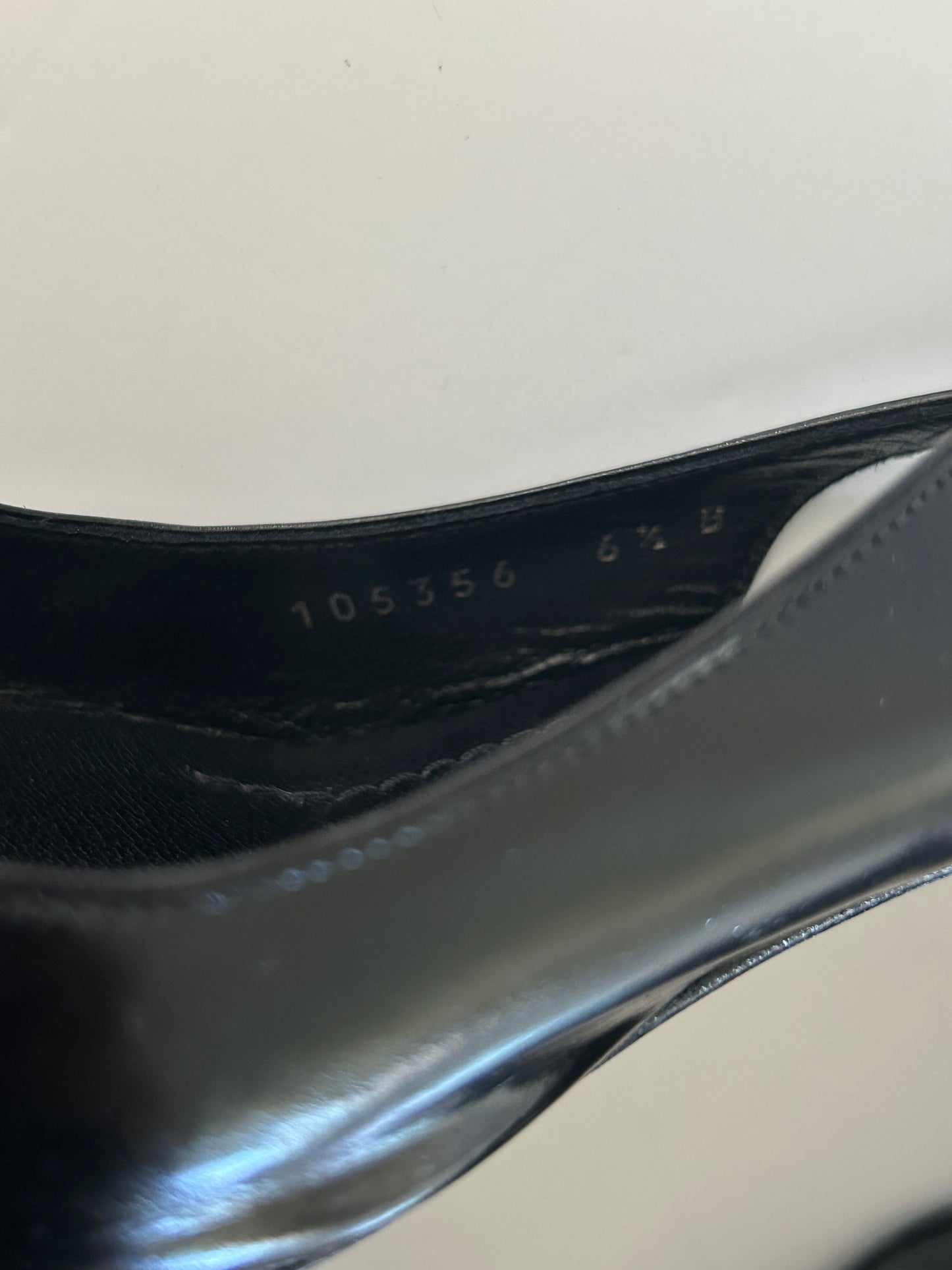 Designer Vintage Gucci Pointed Toe Slingback Heels