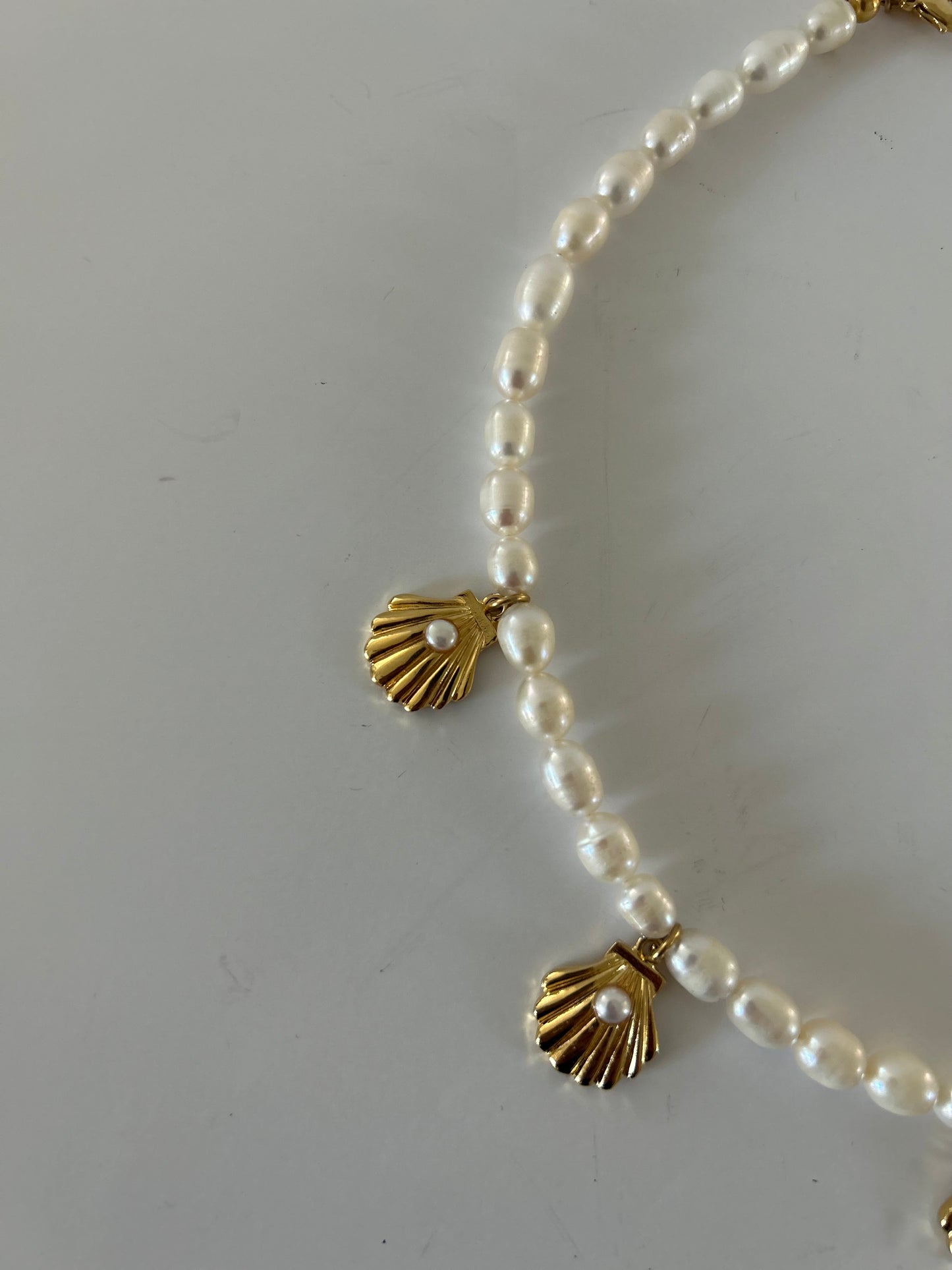Pre-loved Mayamar Fresh Water Pearl seashell Charm Necklace