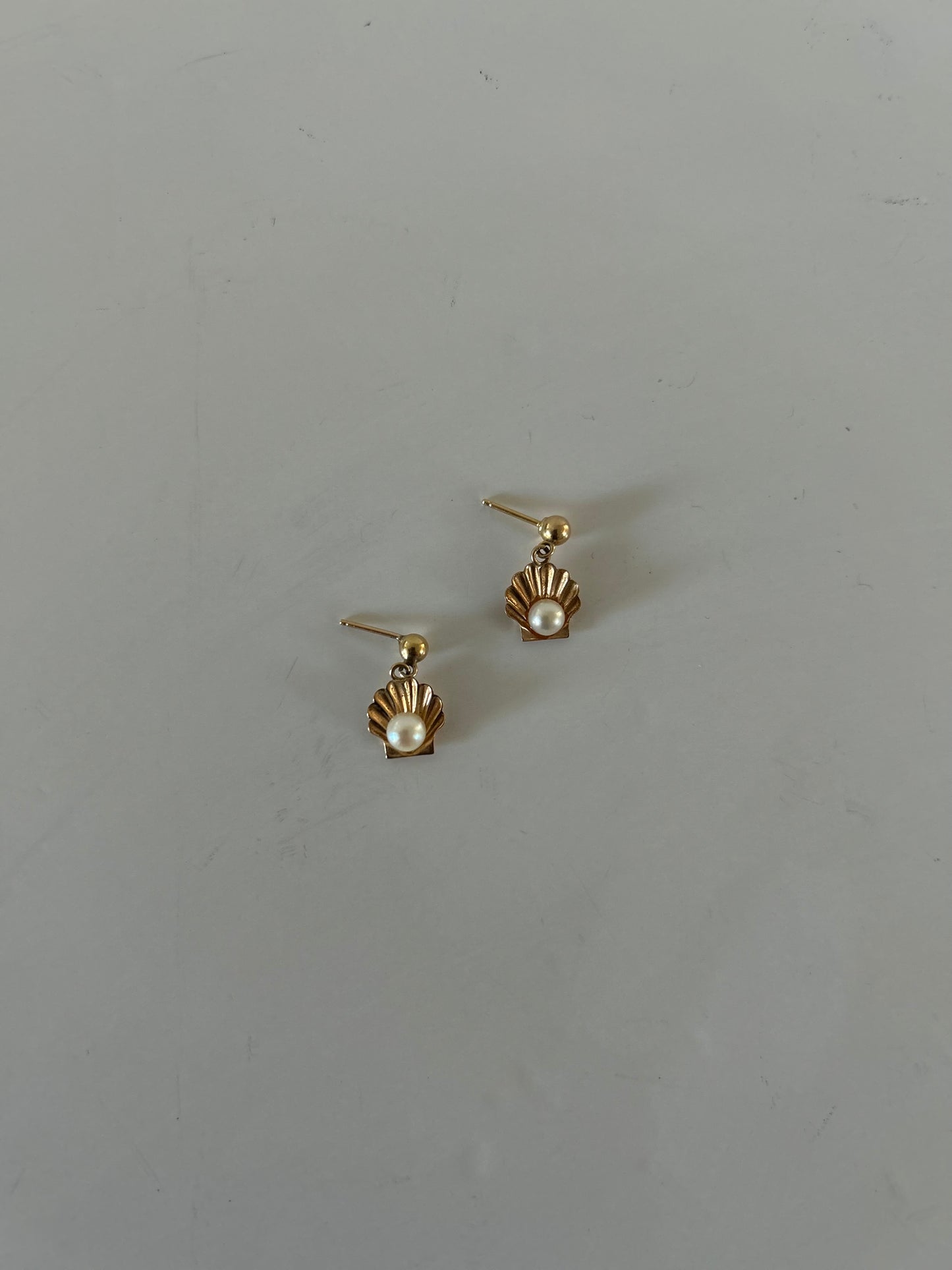 Vintage 14K Gold Seashell With Pearl Dangling Stud Earrings