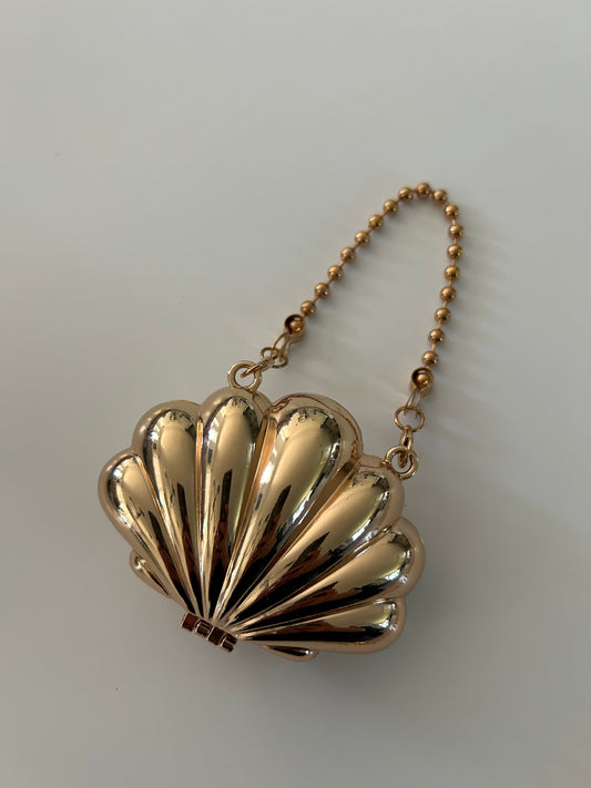Pre-Loved Vintage Gold Tone Shell Purse