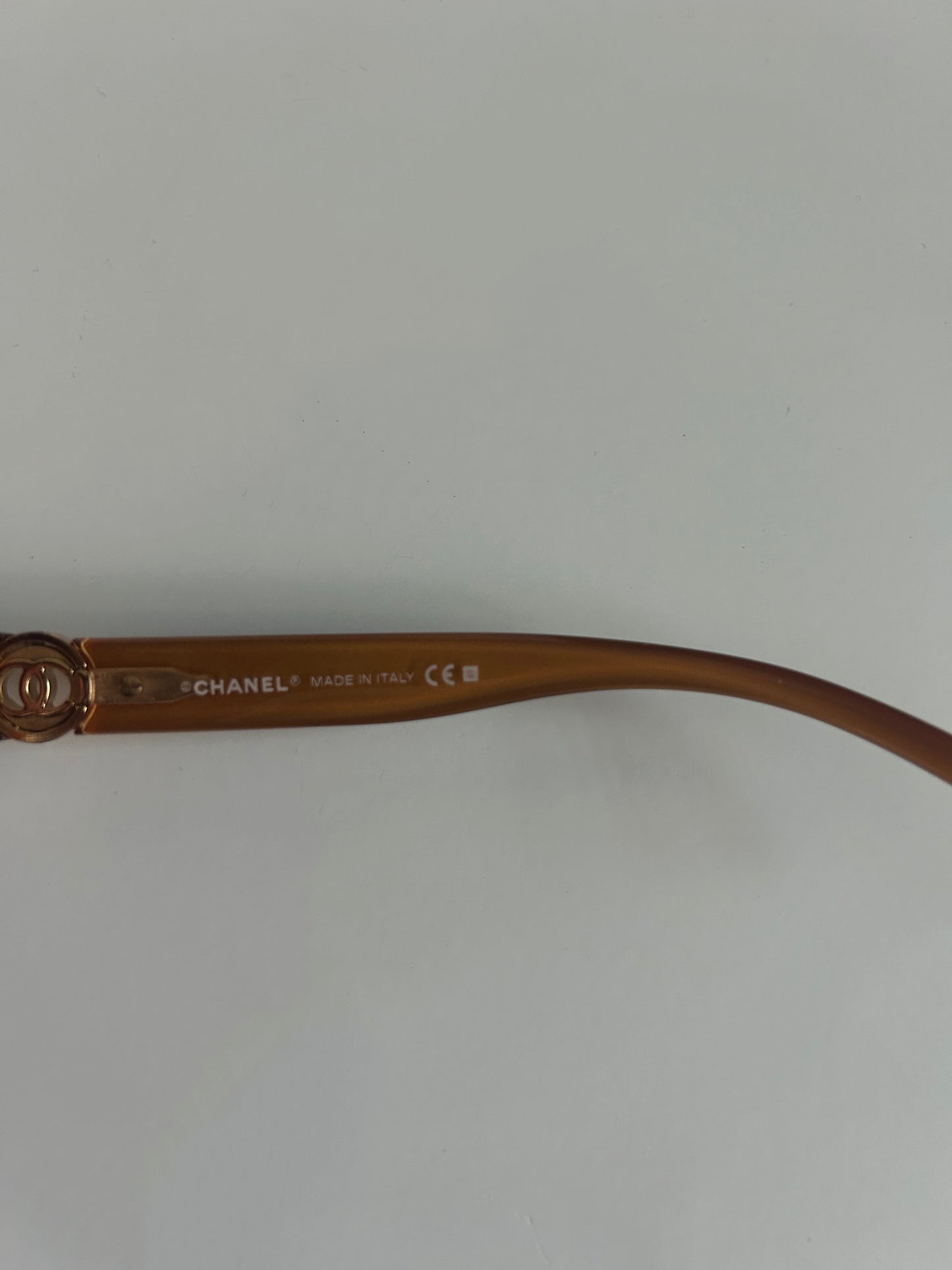 Designer Vintage Rare Chanel Burgundy CC Logo Rectangular Sunglasses (Early 2000s)