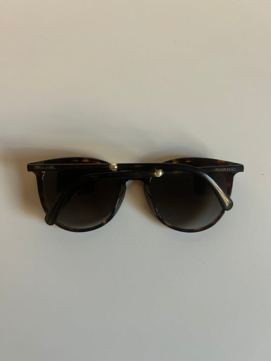 Designer Vintage Chanel Acetate Butterfly Pearl Sunglasses