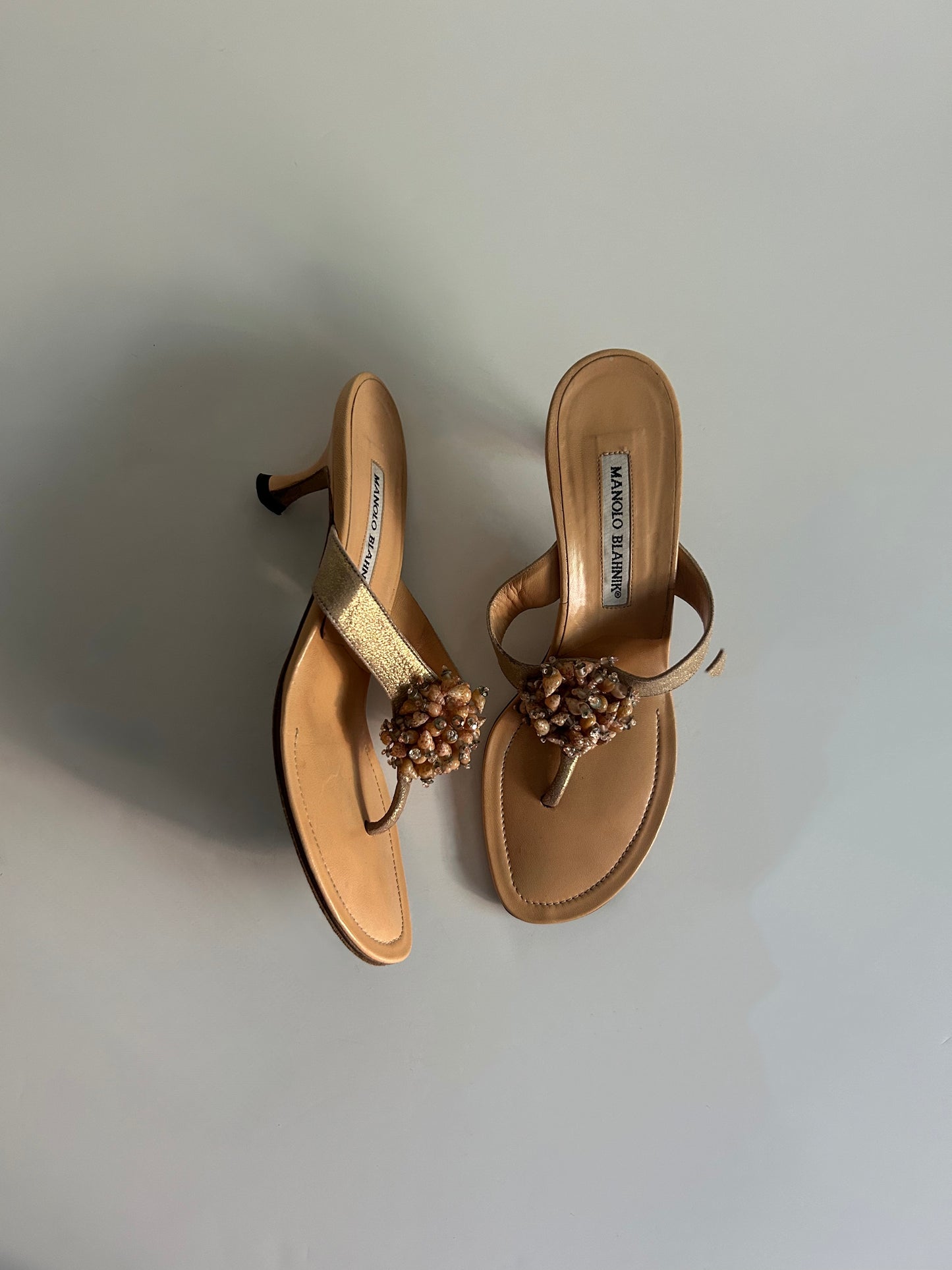 Designer Vintage Manolo Blahnik Shell Embellished Sandals Beaded Pearl Resort Heels Made in Italy
