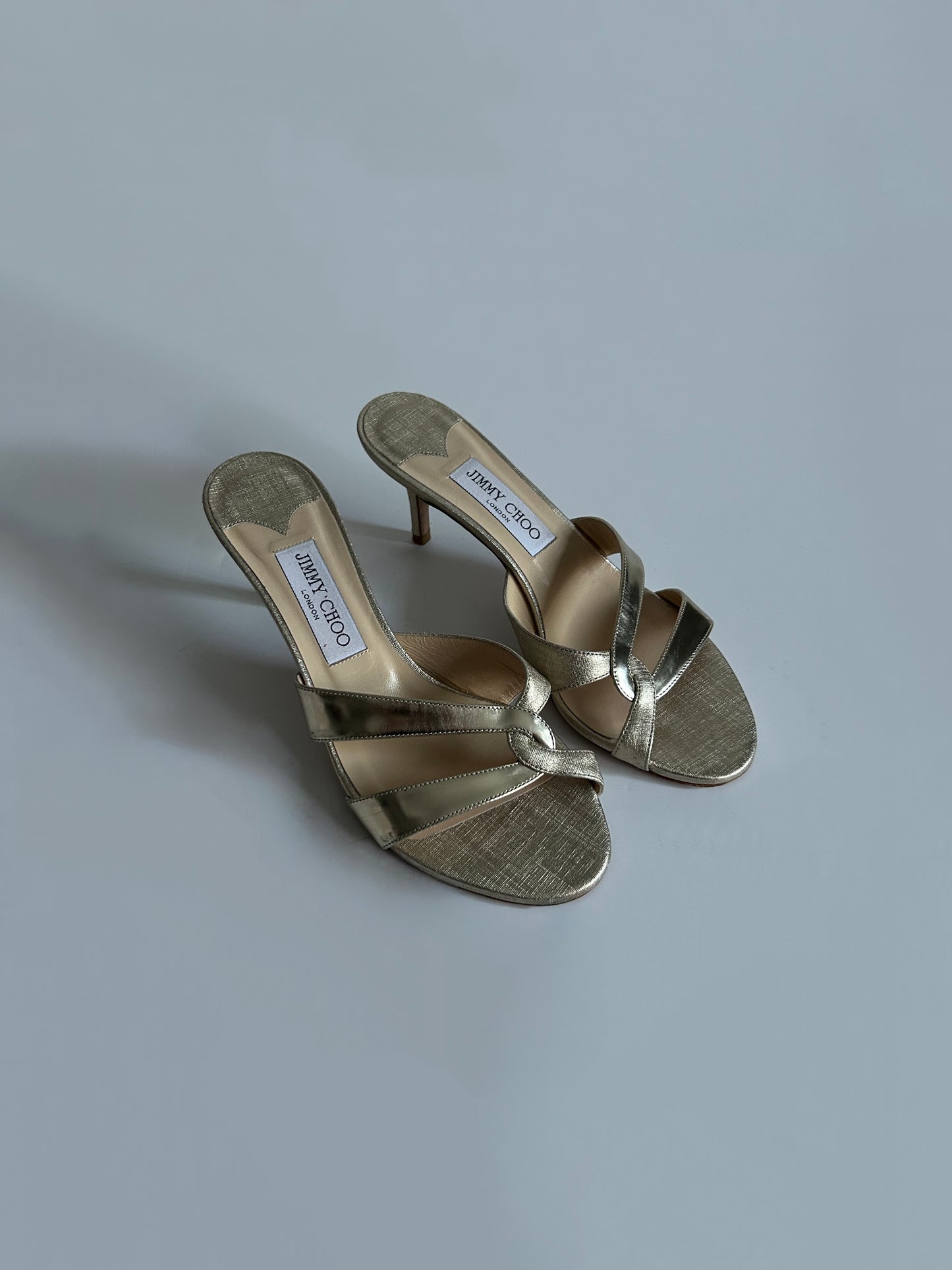 Designer Vintage Jimmy Choo London Metallic Gold Cross Strap Sandals Size 38.5 Y2K Heels