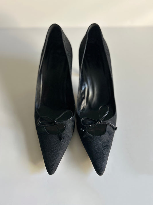 Designer Vintage Gucci Black GG Canvas Bow-Detail Pumps | Late 1990s – Early 2000s (Tom Ford–era Gucci)