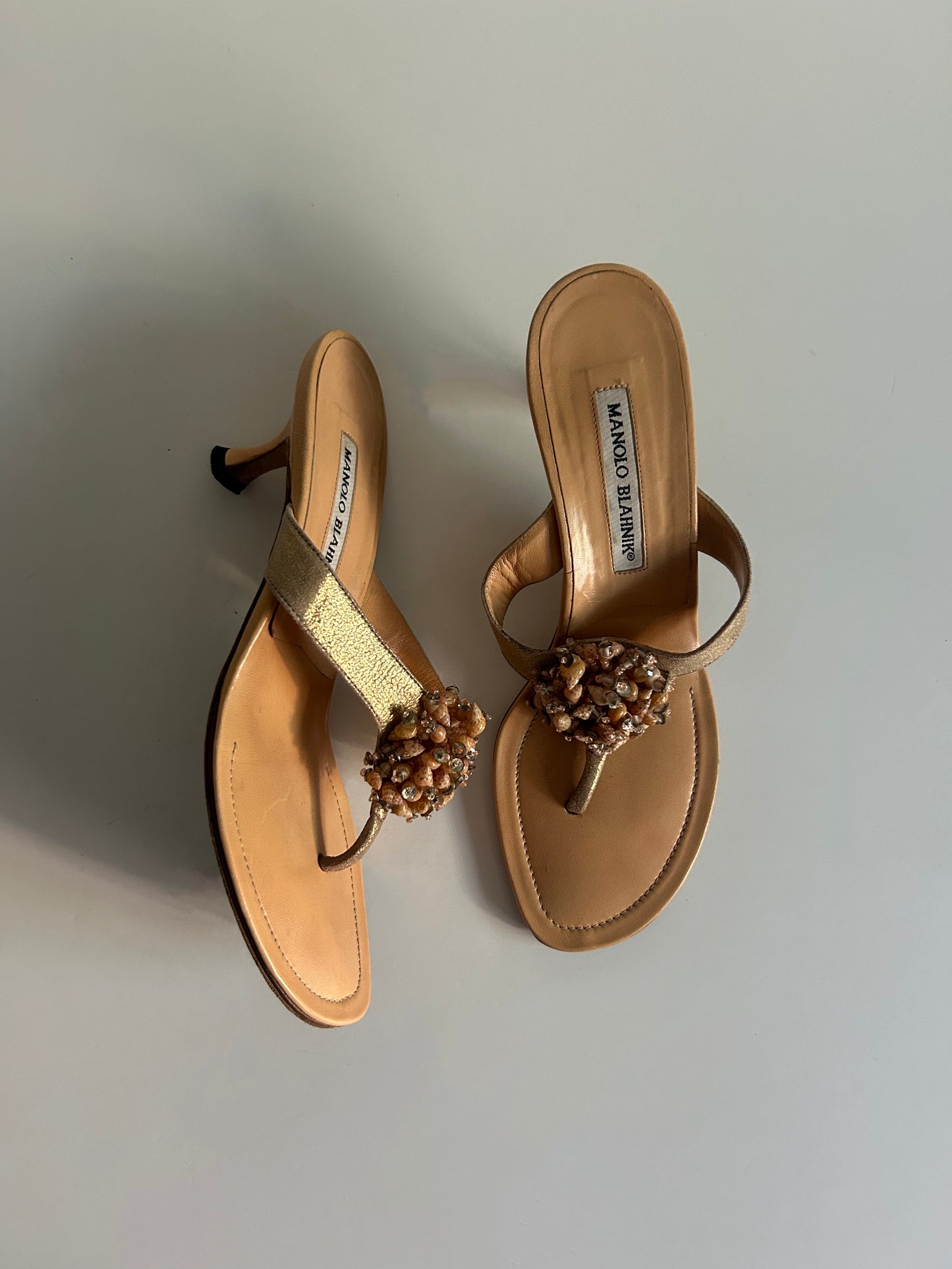 Designer Vintage Manolo Blahnik Shell Embellished Sandals Beaded Pearl Resort Heels Made in Italy