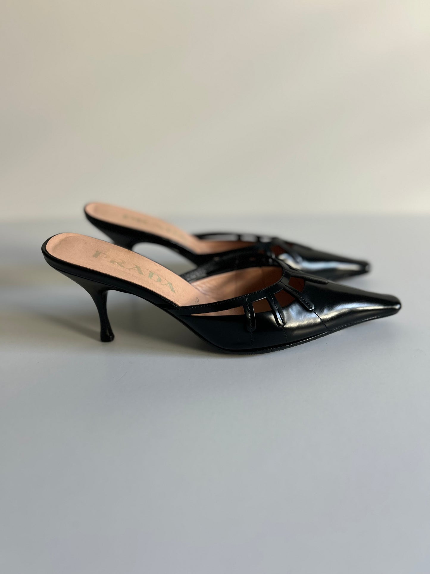 Designer Vintage Prada Black Leather Cutout Mule Heels - Late 1990s – early 2000s