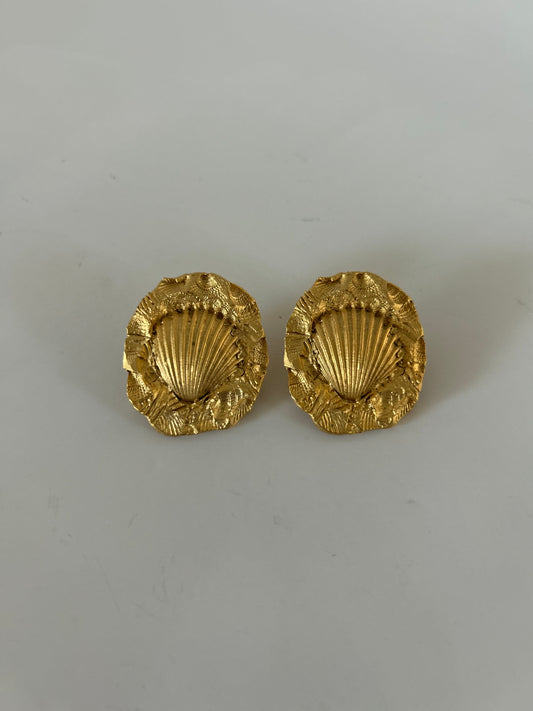Vintage 1990's Gold Tone Shell Earrings