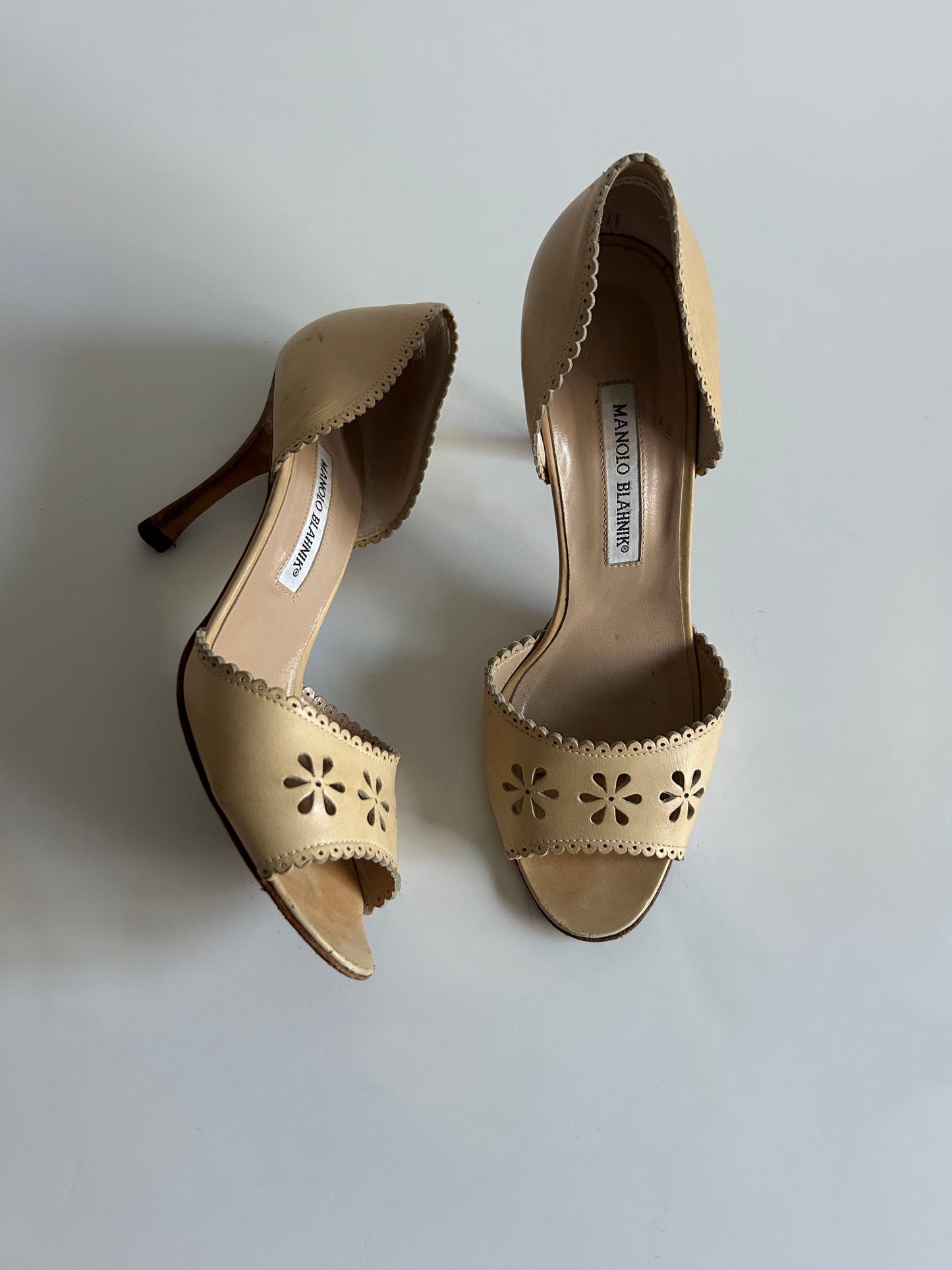 Vintage Manolo Blahnik Floral Cutout D’Orsay Heels Champagne Leather Sandals Italy