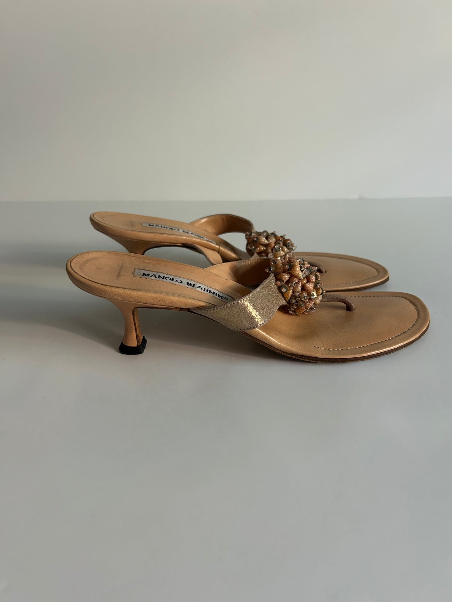 Designer Vintage Manolo Blahnik Shell Embellished Sandals Beaded Pearl Resort Heels Made in Italy