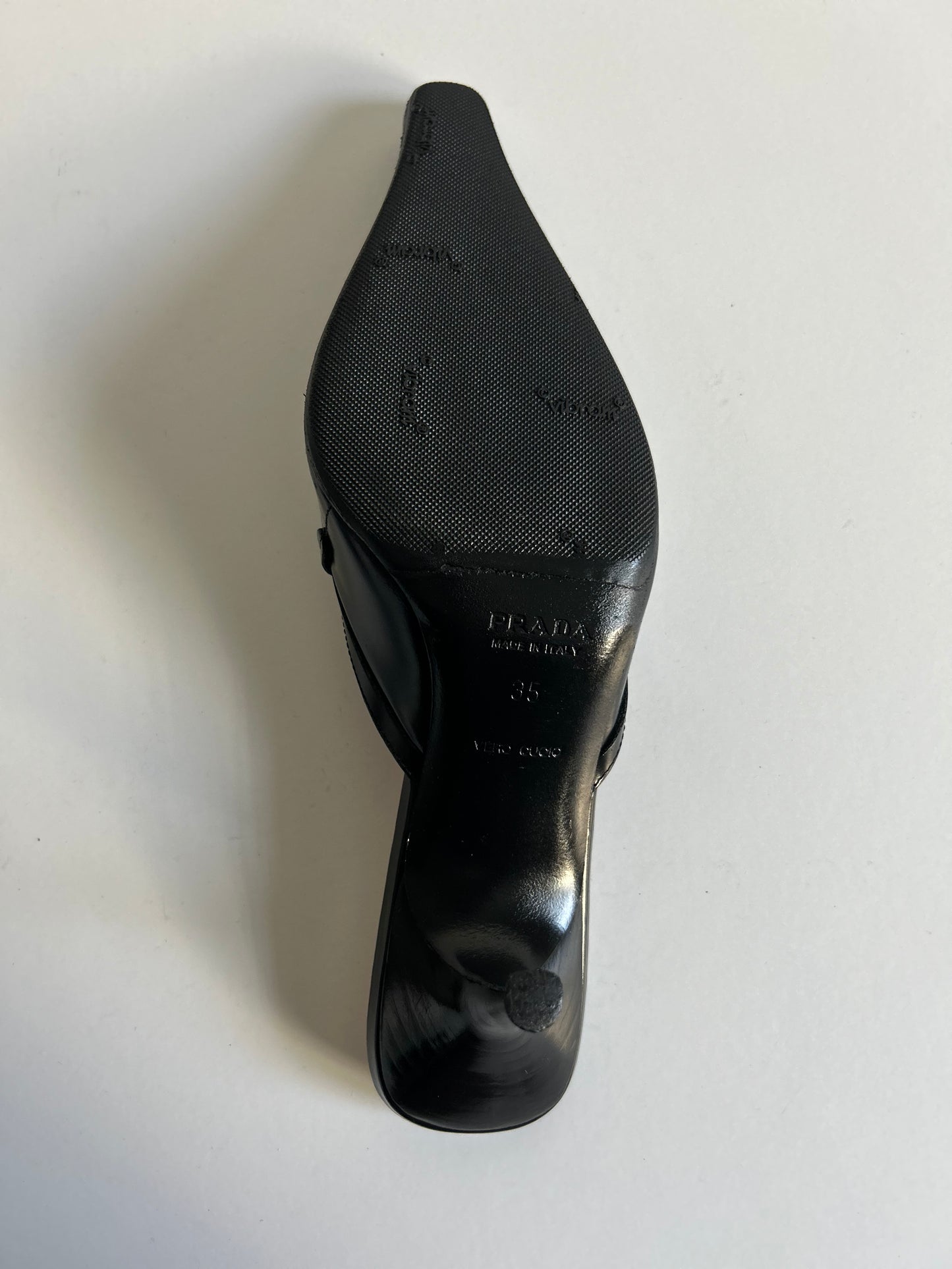 Designer Vintage Prada Black Leather Cutout Mule Heels - Late 1990s – early 2000s