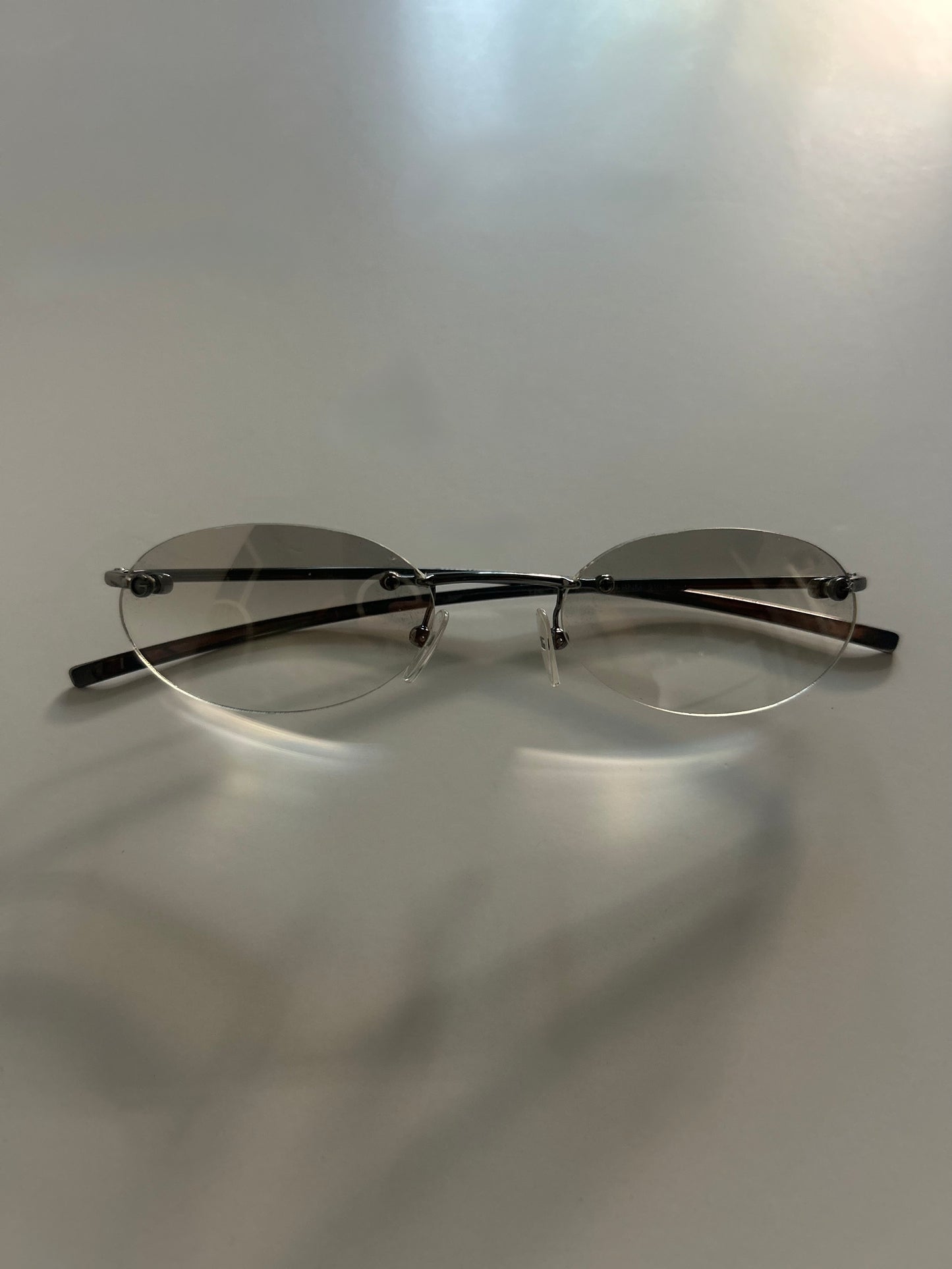Vintage Gucci Rimless Oval Sunglasses Late 1990s to Early 2000s Tom Ford Era, circa 1998–2003