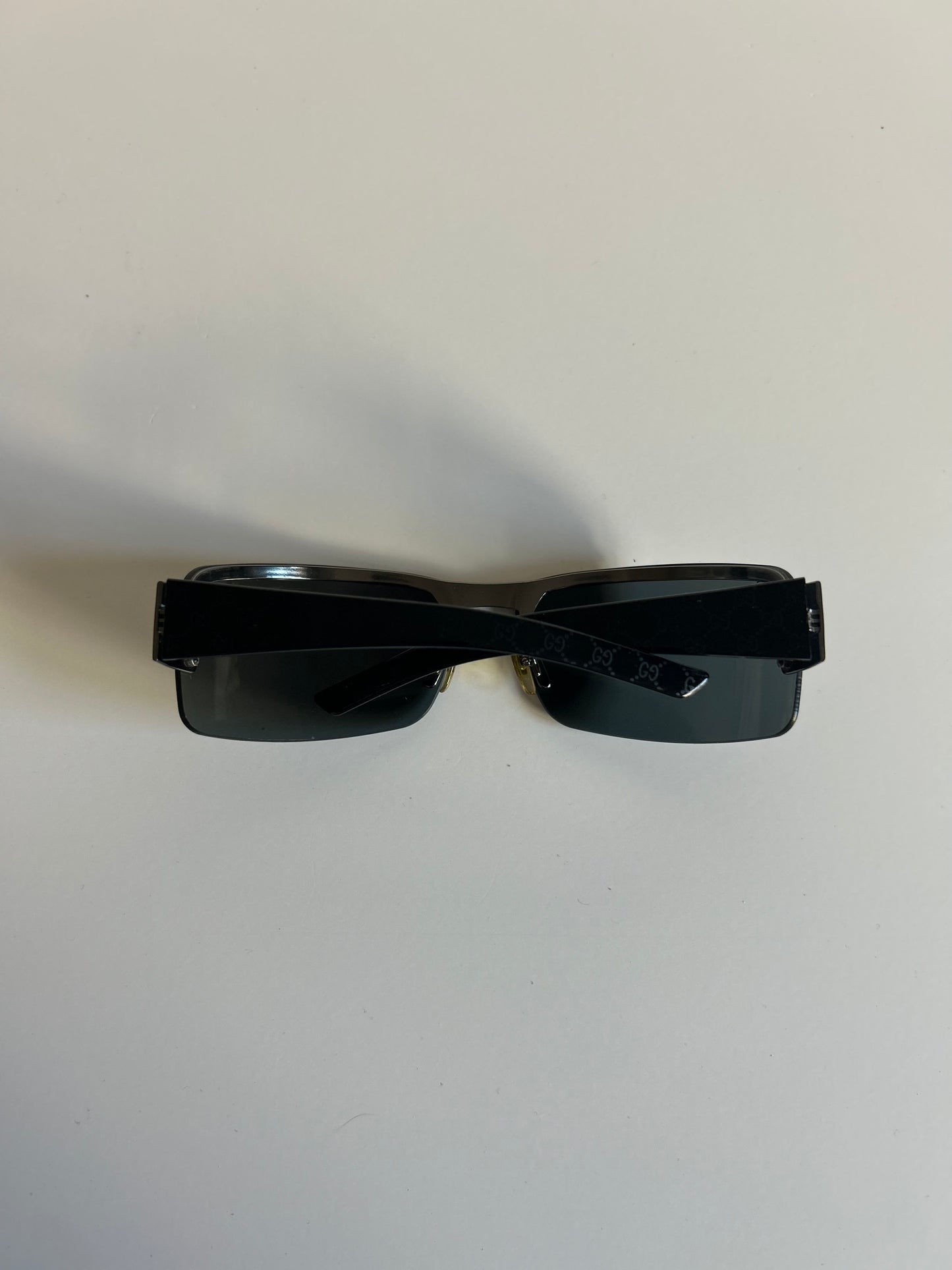 Designer Vintage Gucci Black Studded Shield Sunglasses with GG Logo Arms