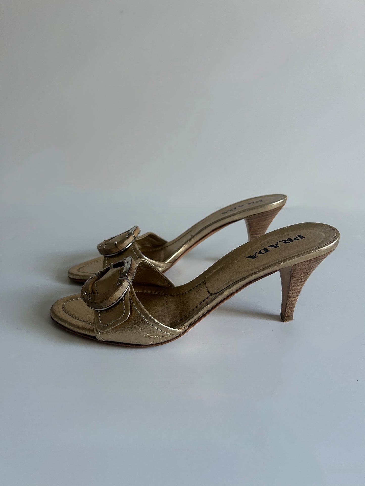 Designer Vintage Prada Metallic Gold Leather Buckle Mule Heels Size 36 Made in Italy Y2K