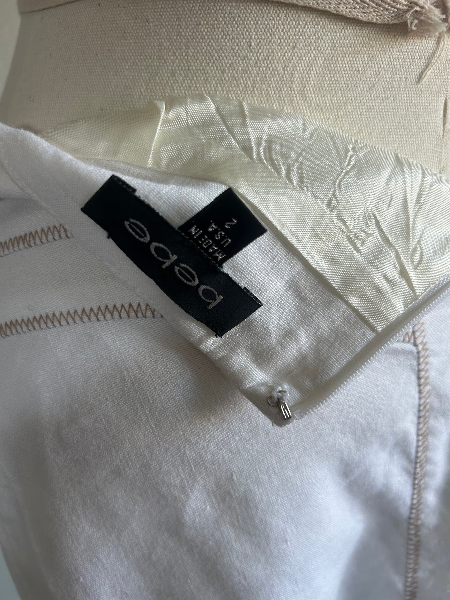 Vintage Bebe White Linen Blend Flounce Mini Skirt | Y2K 2000s Skirt