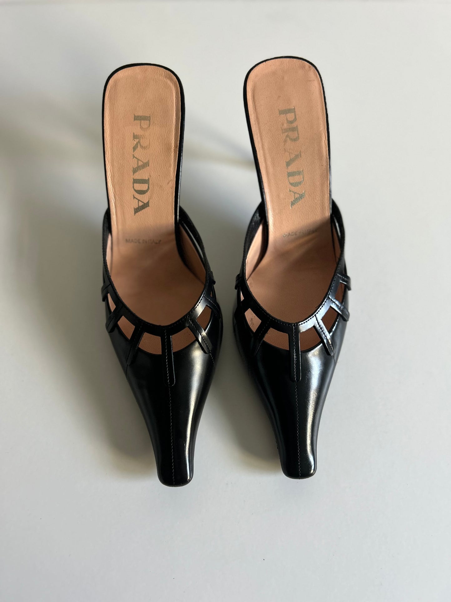 Designer Vintage Prada Black Leather Cutout Mule Heels - Late 1990s – early 2000s
