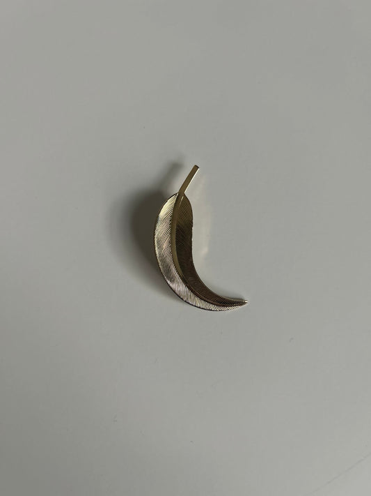 Vintage Gold Leaf Brooch