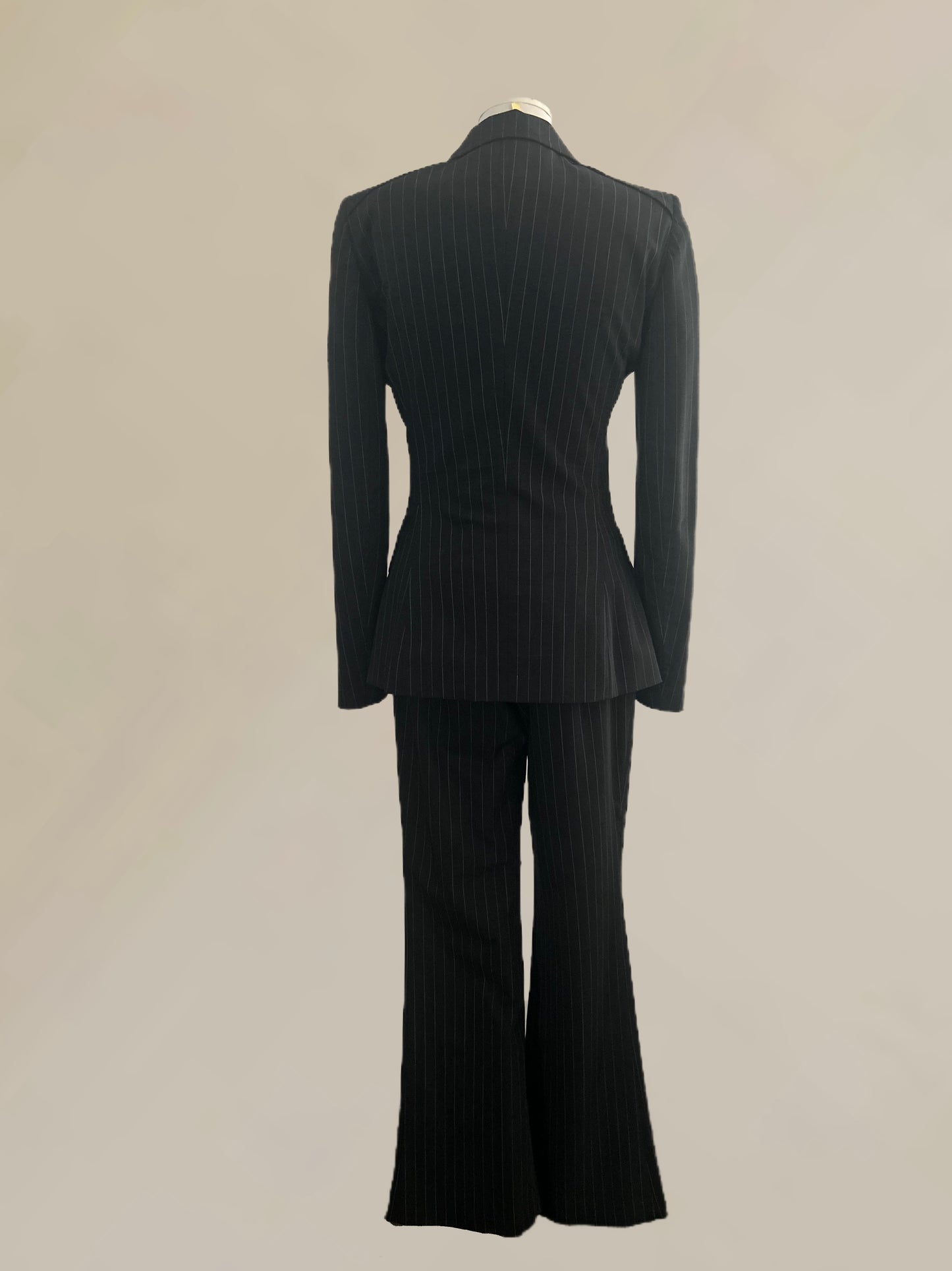 Designer Vintage Gucci by Tom Ford Black Pinstripe Wool Suit – Iconic Runway 1990s - 2000s Era