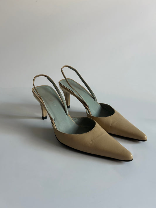 Vintage Gucci Beige Leather Slingback Pumps Pointed Toe Kitten Heels Made in Italy Size 37