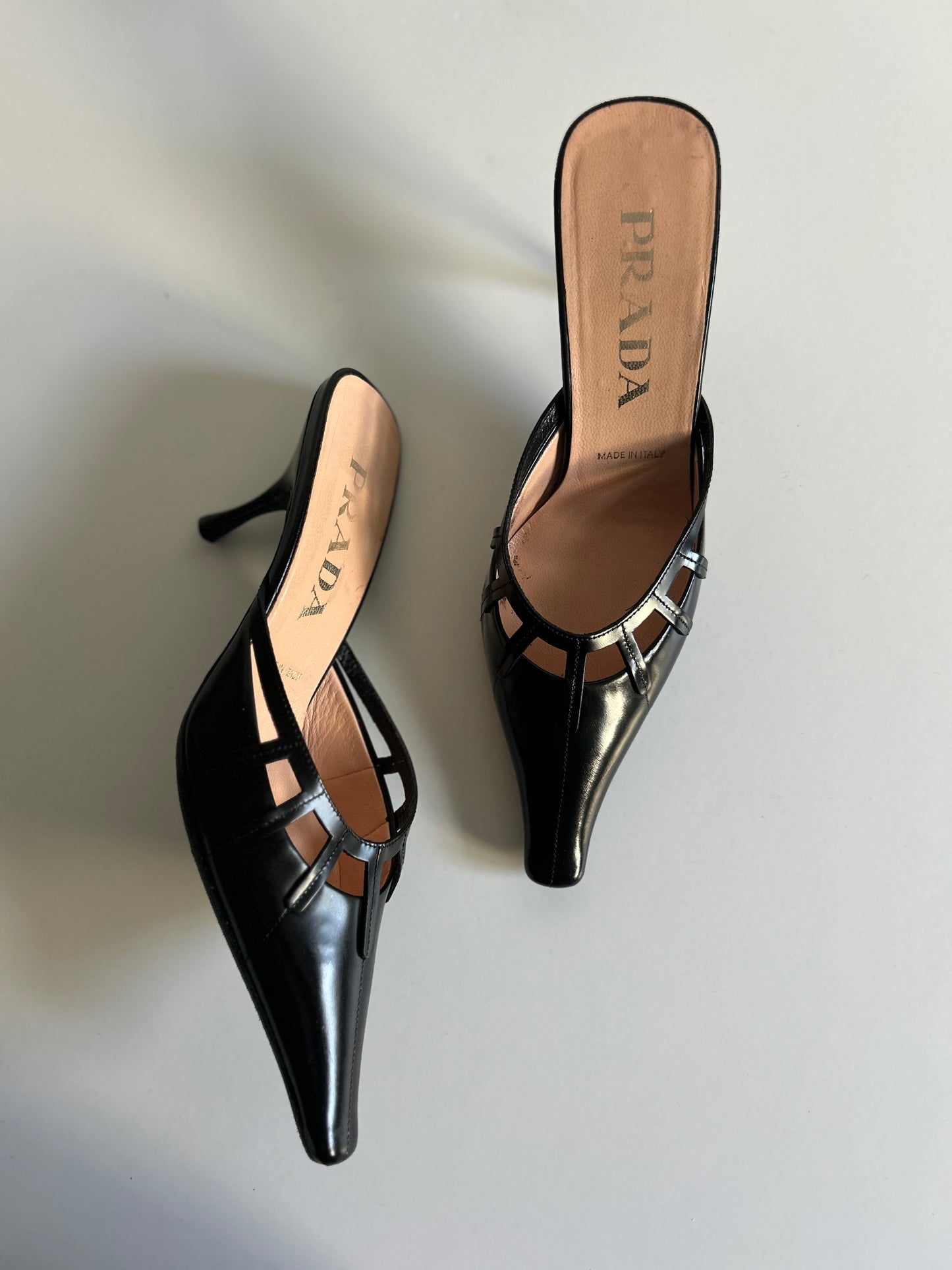 Designer Vintage Prada Black Leather Cutout Mule Heels - Late 1990s – early 2000s