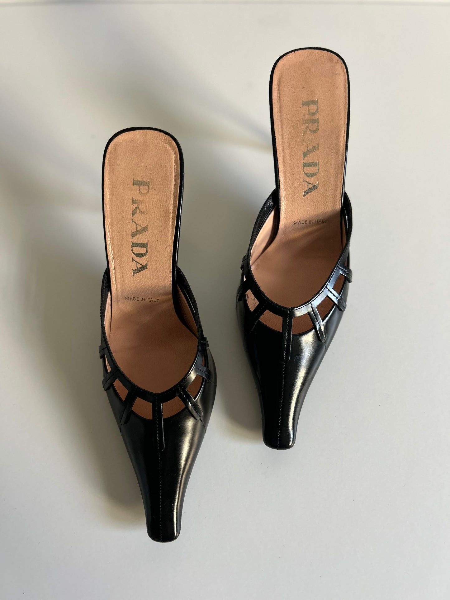 Designer Vintage Prada Black Leather Cutout Mule Heels - Late 1990s – early 2000s
