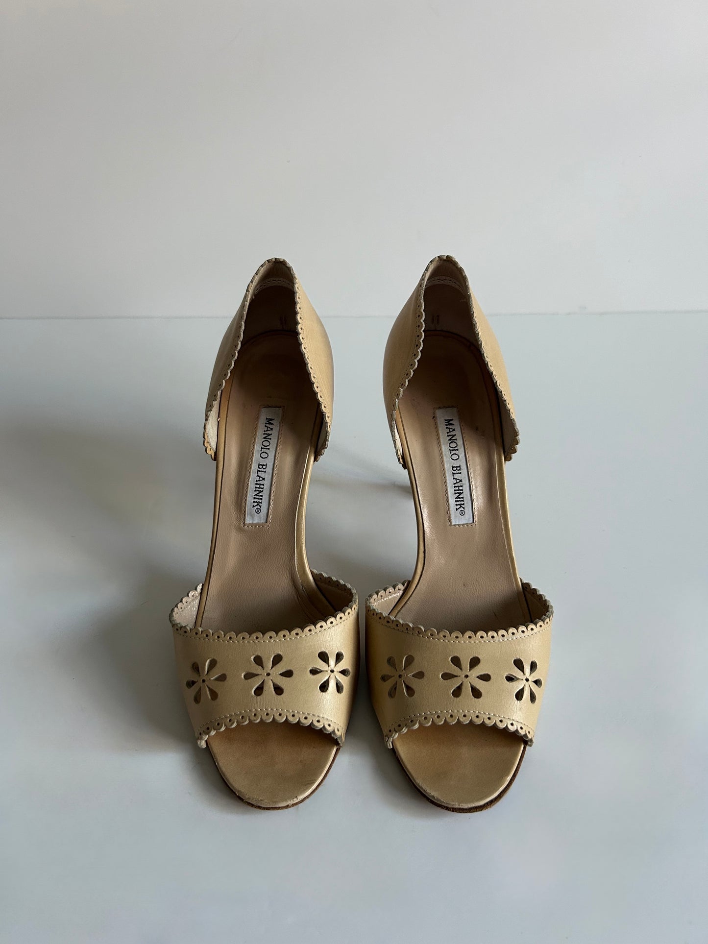 Vintage Manolo Blahnik Floral Cutout D’Orsay Heels Champagne Leather Sandals Italy