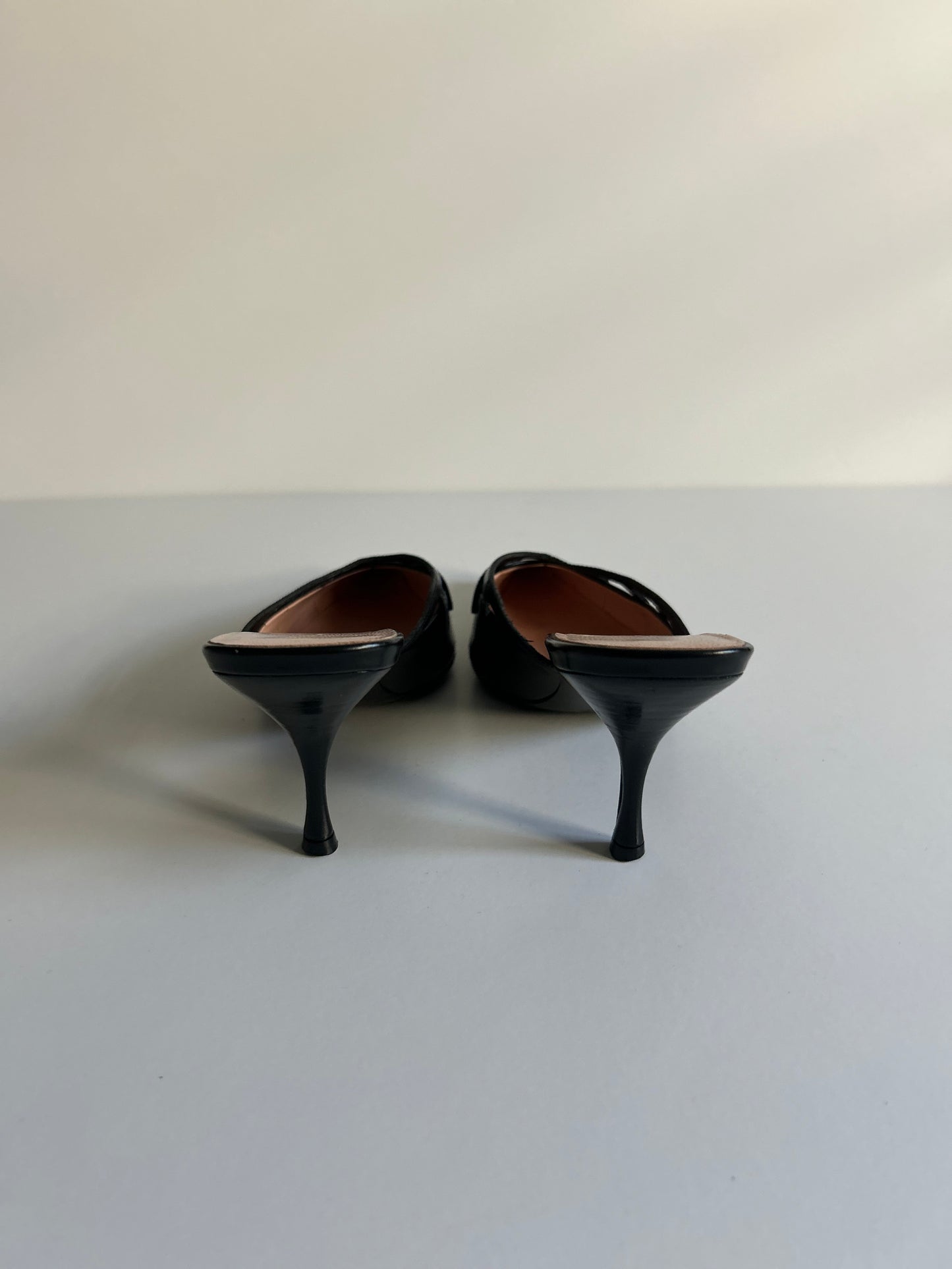 Designer Vintage Prada Black Leather Cutout Mule Heels - Late 1990s – early 2000s