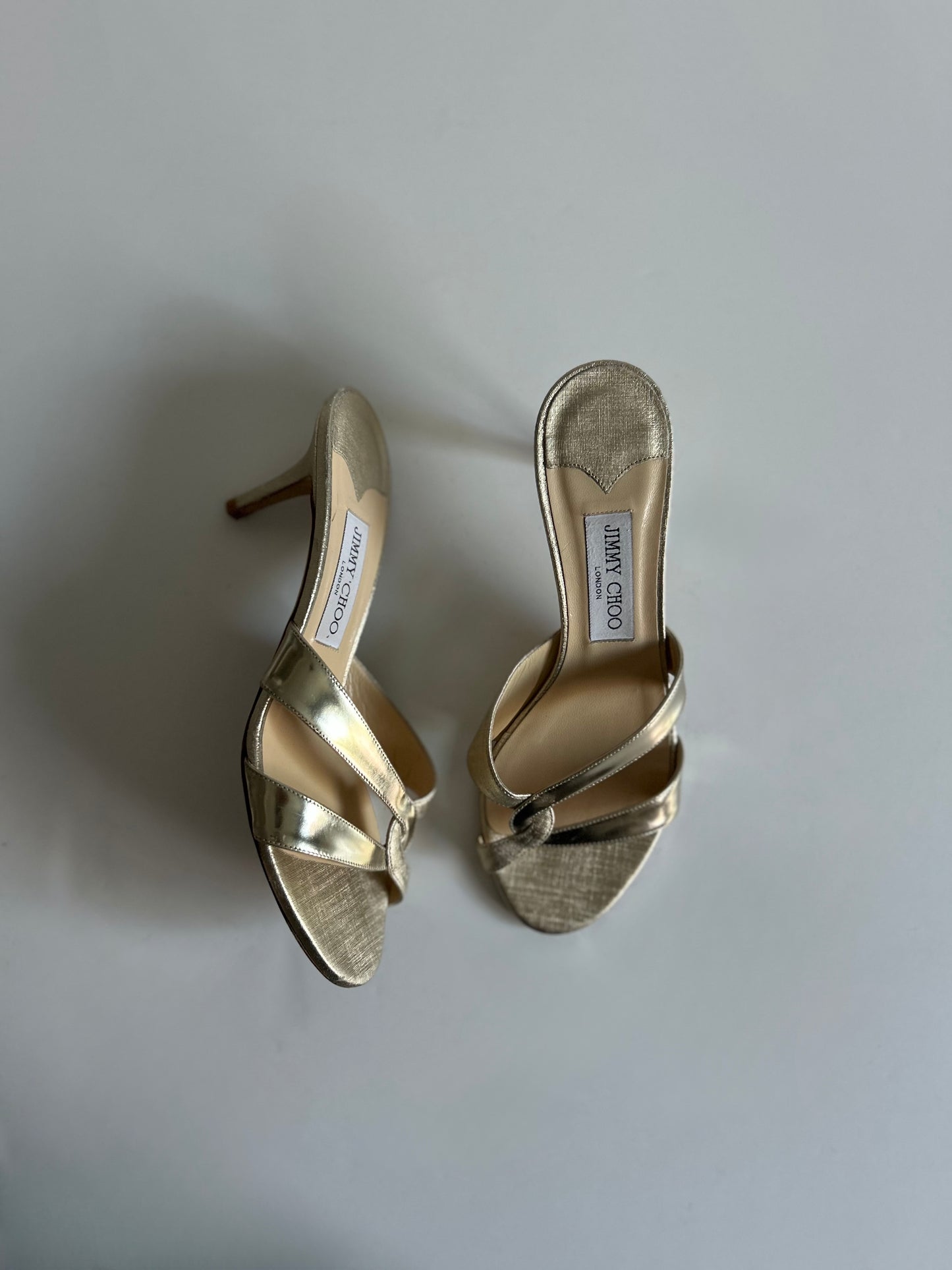 Designer Vintage Jimmy Choo London Metallic Gold Cross Strap Sandals Size 38.5 Y2K Heels