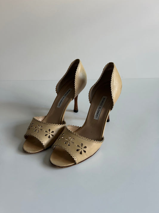 Vintage Manolo Blahnik Floral Cutout D’Orsay Heels Champagne Leather Sandals Italy