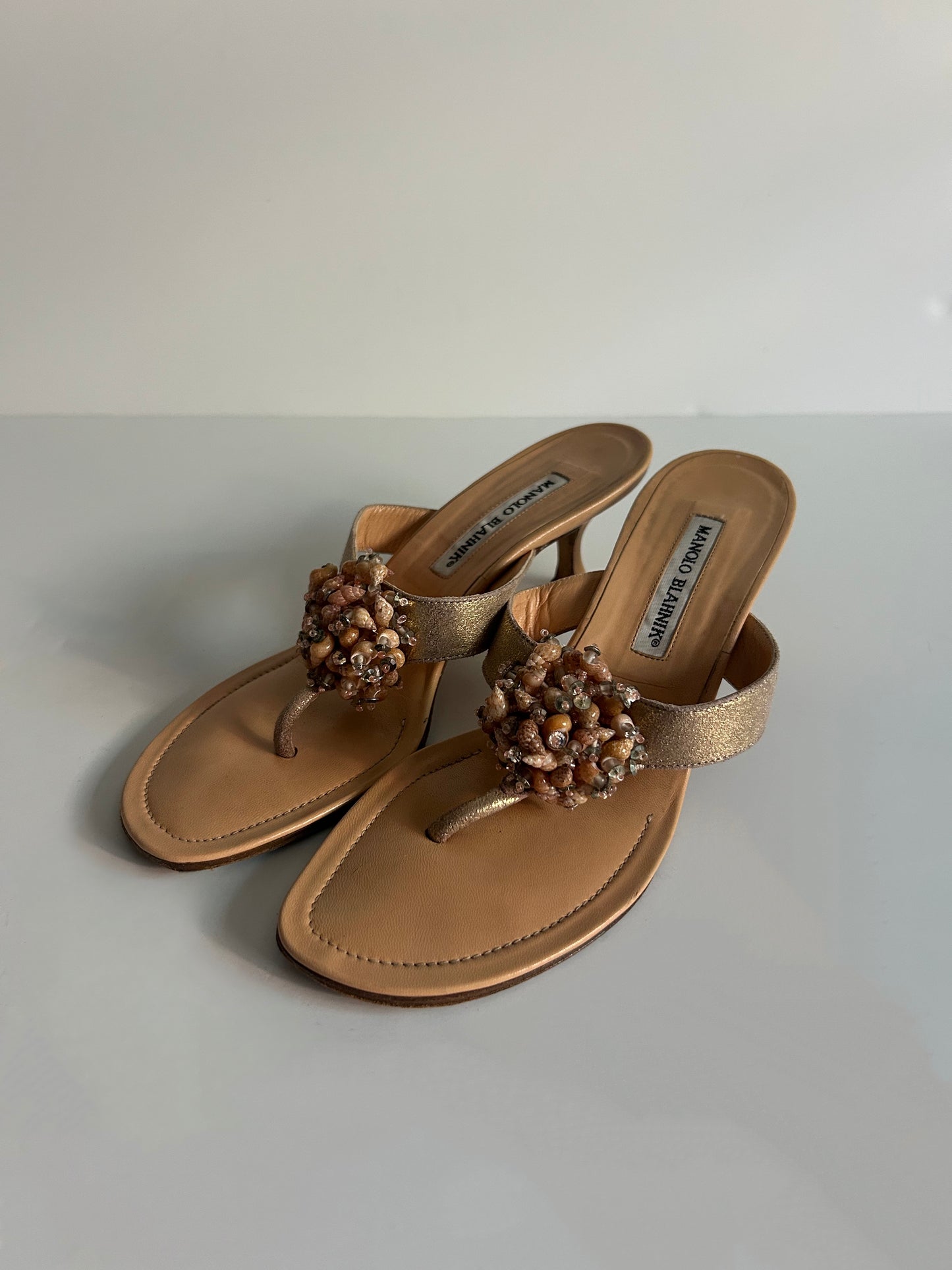 Designer Vintage Manolo Blahnik Shell Embellished Sandals Beaded Pearl Resort Heels Made in Italy
